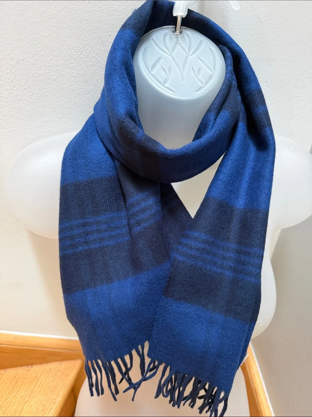 100% Cashmere Made in England Blue Striped Scarf with Fringe